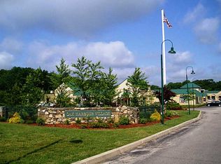 567 S County Trl APT 213, Exeter, RI 02822