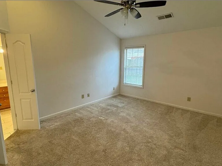 2860 Mahala Ln — Photo 7