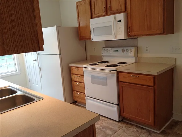 5899 Culloden Ct — Photo 2
