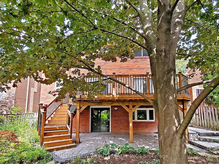 3954 Selkirk Pl #WALKOUT BASEMENT — Photo 20