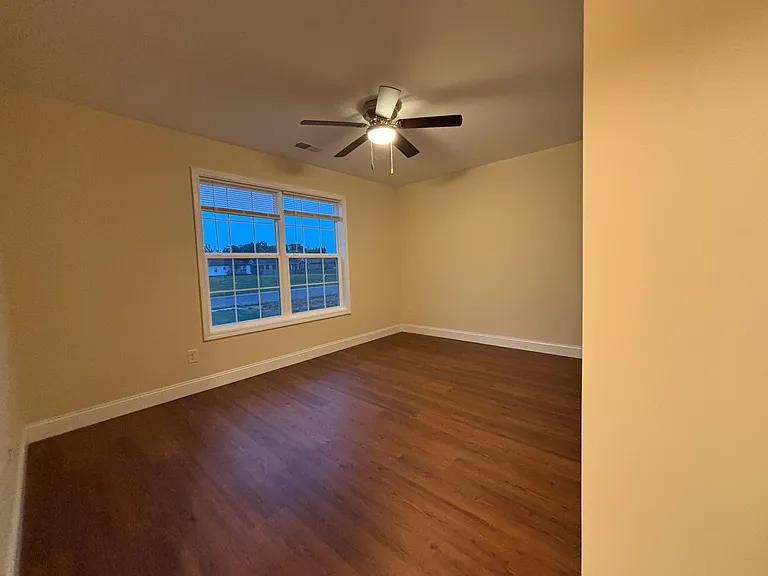 447 Cedar Hollow Dr — Photo 11