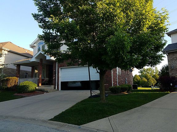 3rd image of 11349 Longwood Cir