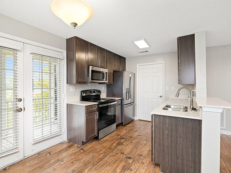 Reserve at Park Place Apartment Homes — Photo 10