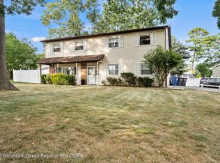 312 Hilltop Rd, Toms River, NJ 08753