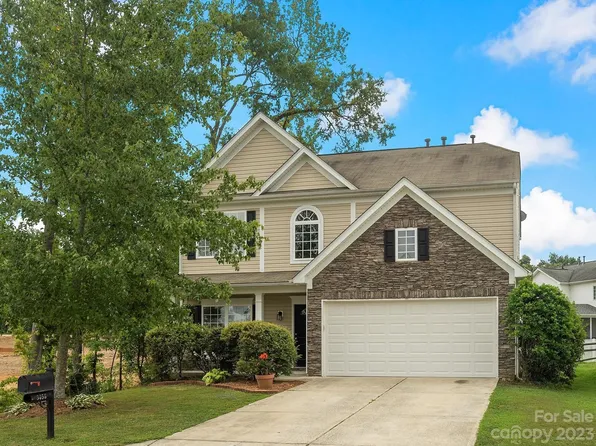 9456 Coast Laurel Ave NW, Concord, NC 28027