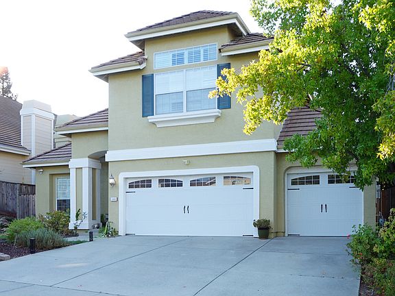 2nd image of 1141 Sterling Gate Dr