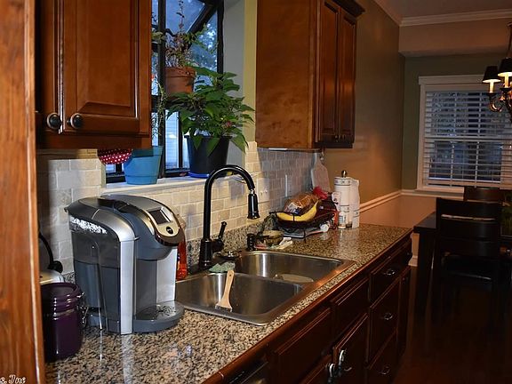 4th image of 111 Oakridge Cv