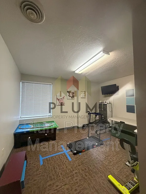 Studio, 1872 sqft, $1,872 — Photo 4