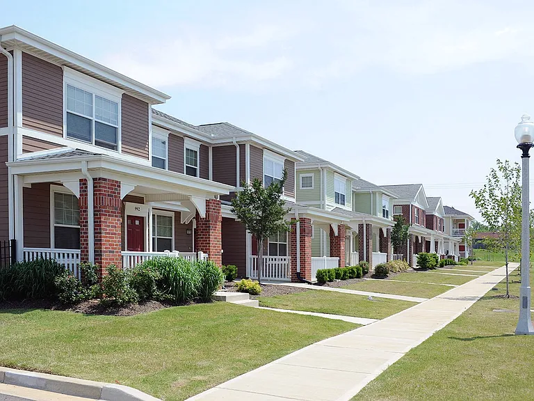 Legends Park Apartments — Photo 9