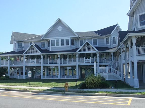 2nd image of 125 Mill St #19