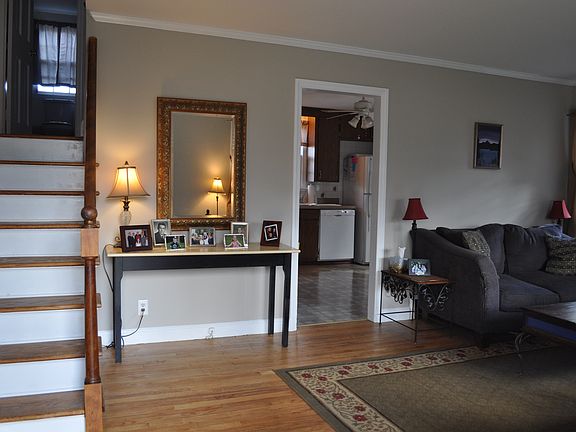 2nd image of 8 Chatham Dr