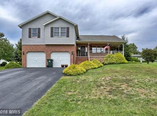 141 Pugh Dr, Shippensburg, PA 17257