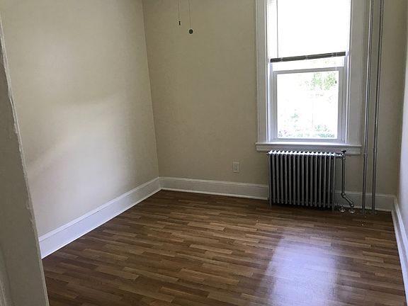 4th image of 68 Oakland Ave