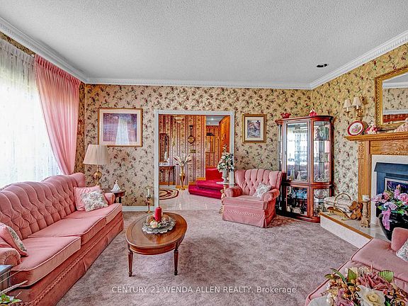 3rd image of 30 Skye Valley Dr
