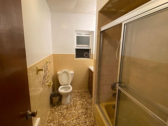 4th image of 2343 E 16th St #1