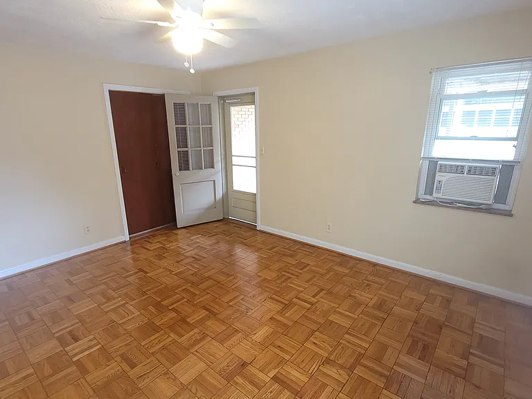 3900 Vine St #1 — Photo 16