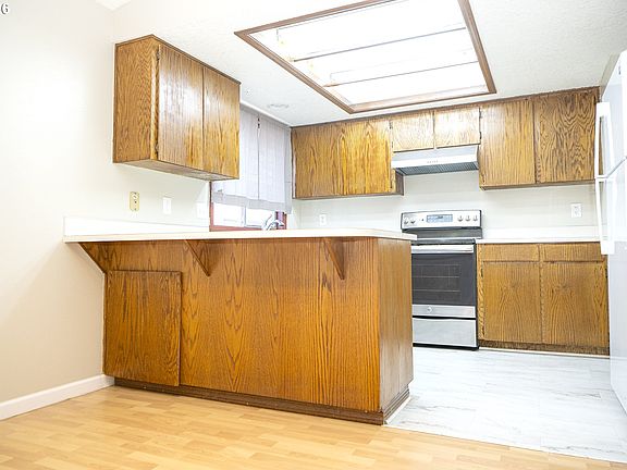 5th image of 3522 SE 68th Ave