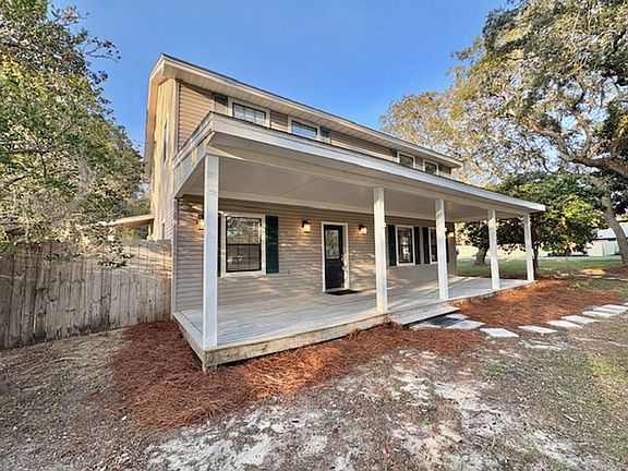 3rd image of 720 Valparaiso Blvd