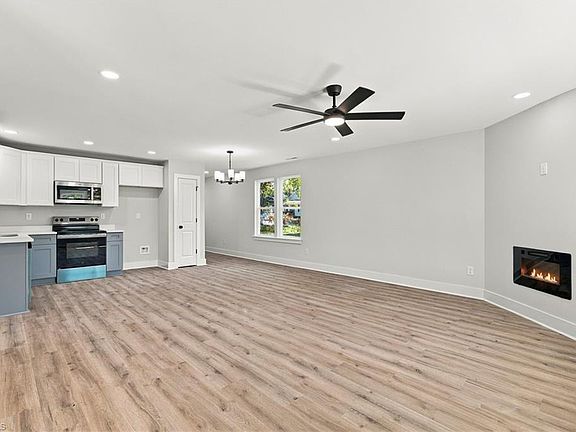 4th image of 206 Ridgecrest St