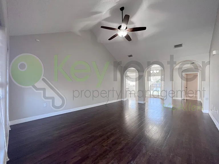 1204 E Rio Vista Ave — Photo 16