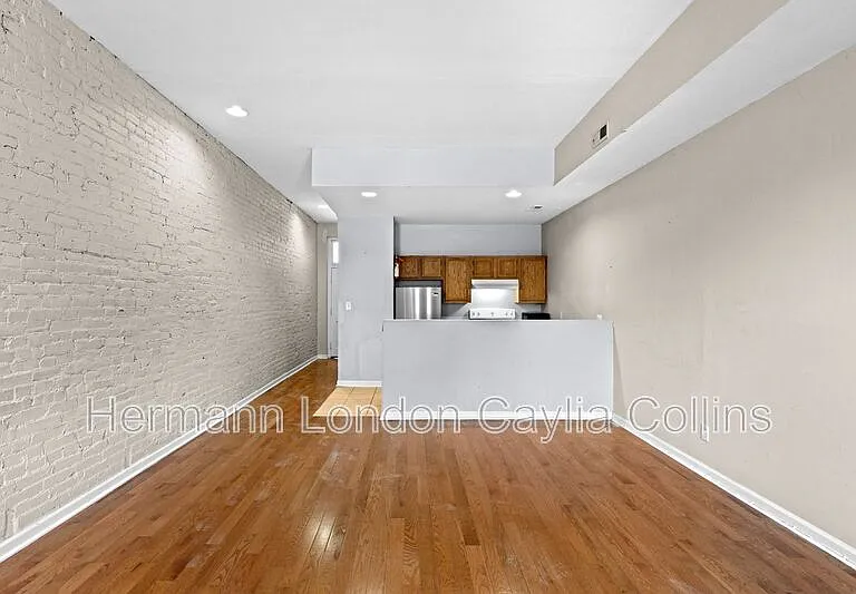 1708 S Tucker Blvd #B — Photo 5