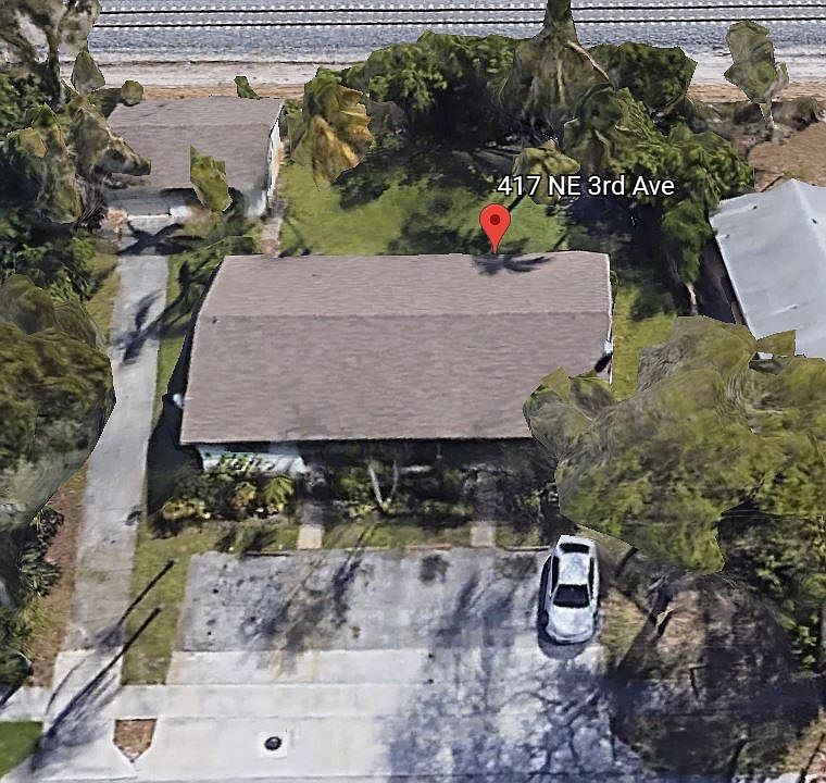 1st image of 417 NE 3rd Ave #417