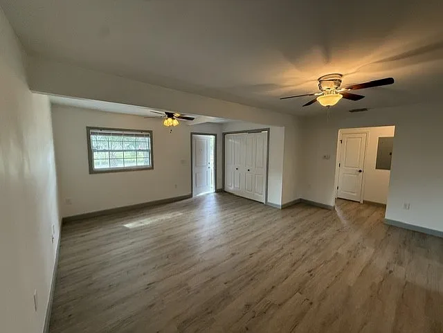 1360 Marshall Dr — Photo 11