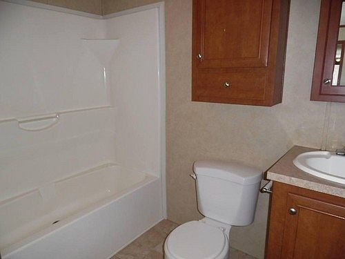 2nd image of 2919 Greentree St