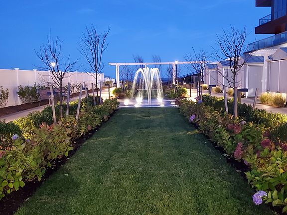 Northside Greenway and Fountain