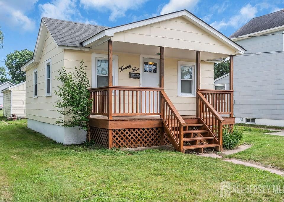 1st image of 25 Hooker St