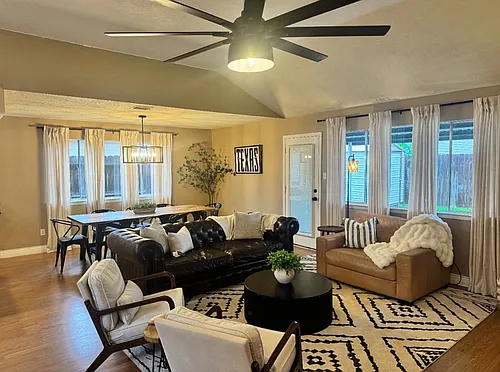 2406 Strait Ln Photo 1