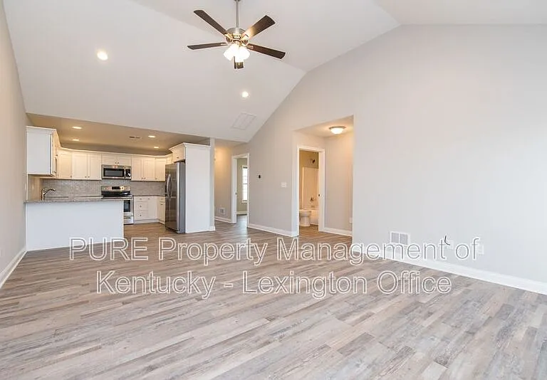 723 Leeward Ct — Photo 8