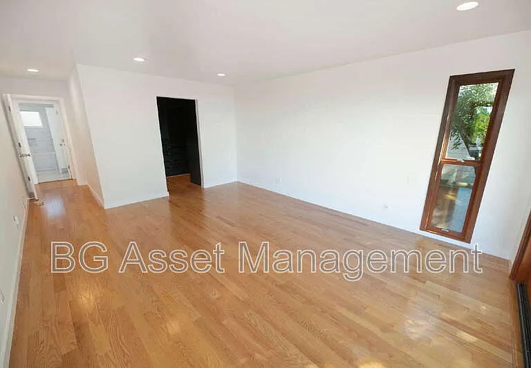 1411 Arlington Blvd — Photo 16