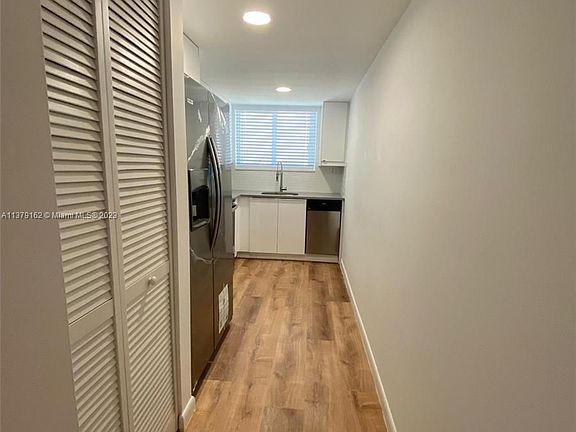 2nd image of 2457 Collins Ave APT 806