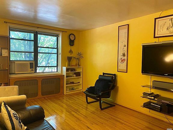 2nd image of 144-54 Sanford Ave #28