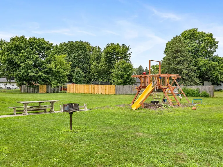 York Hills Apartments ( York Hills Apts LLC) — Photo 19