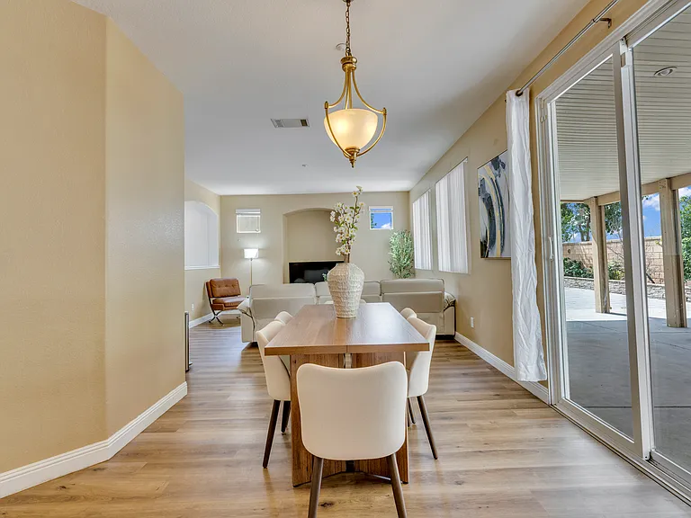 7476 Peppertree Ln — Photo 13