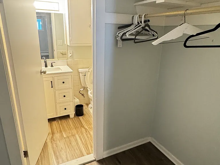 165 Townsend Ave — Photo 15