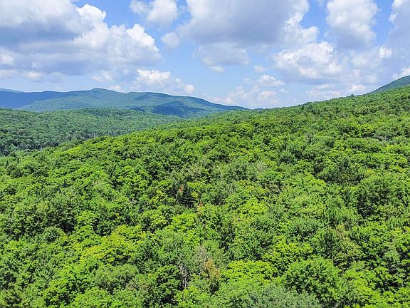 5th image of 2800 North Hollow Road