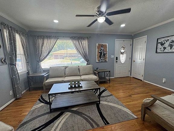 5th image of 504 N Stephens St