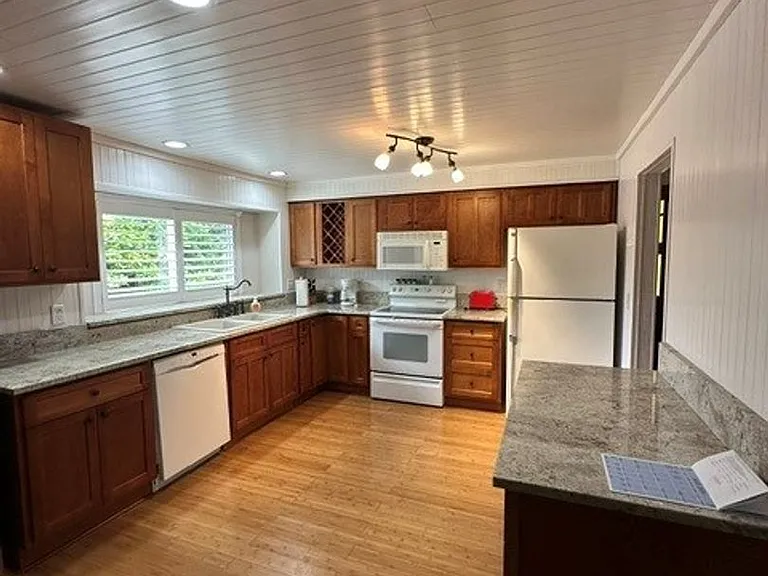 805 Cameo Ct — Photo 25