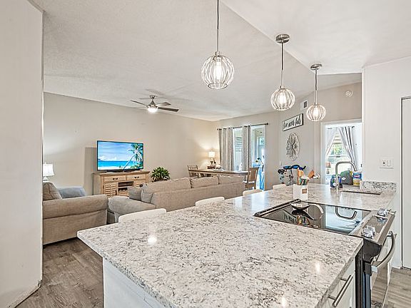 4th image of 1206 Royal Troon Ln
