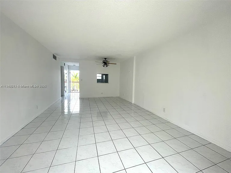620 NE 12th Ave #406 — Photo 3