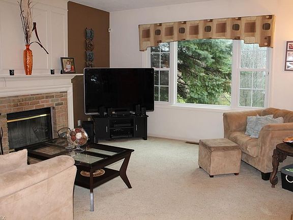 3rd image of 2876 Benjamin Dr