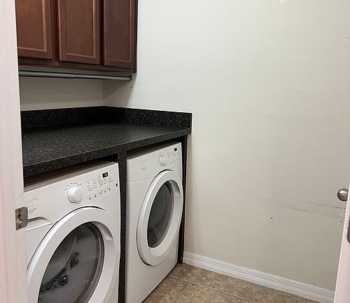 4th image of 9484 Tawnyberry St