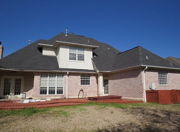 4th image of 3924 Park Hurst Dr