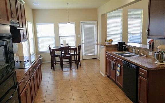 5th image of 420 Braewick Dr