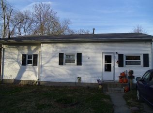 806 W 5th St, Johnston City, IL 62951