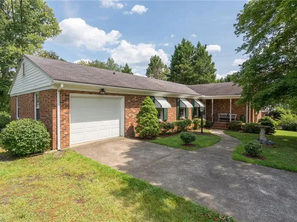 5109 Yukon Rd, Walkertown, NC 27051