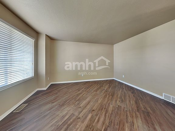 5th image of 8706 S Pebble Crest Way
